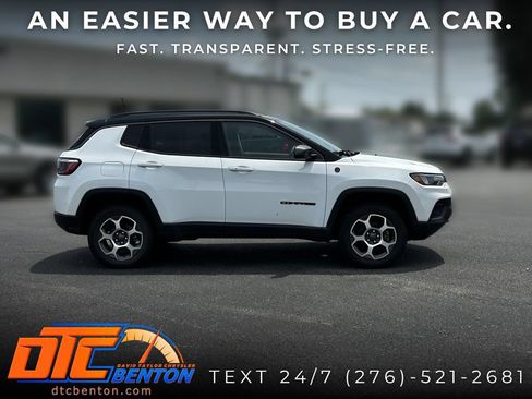 Used 2022 Jeep Compass Trailhawk w/ Trailer Tow Group AWD/4WD image 2