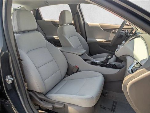 Used 2021 Chevrolet Malibu LT FWD image 22