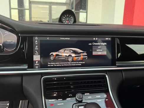 Used 2018 Porsche Panamera 4S AWD/4WD image 26