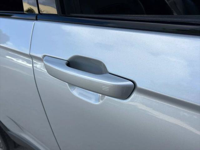Certified 2025 Jeep Grand Cherokee Limited RWD image 38
