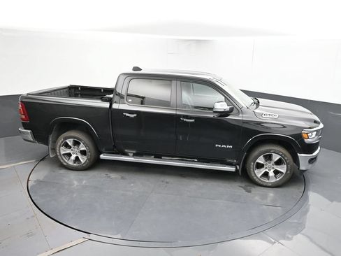 Used 2019 RAM 1500 Laramie AWD/4WD image 15
