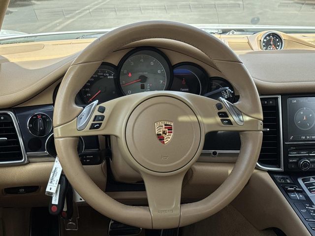 Used 2014 Porsche Panamera S RWD image 8