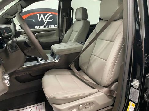 New 2025 GMC Sierra 2500 SLT w/ SLT Premium Package image 16