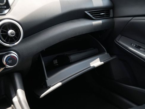 Used 2024 Nissan Sentra S FWD image 27