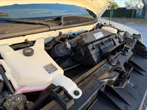 Used 2025 Chevrolet Express 2500 w/ Driver Convenience Package image 27