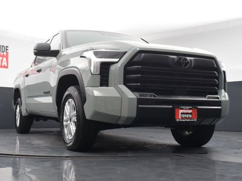 Used 2026 Toyota Tundra SR5 AWD/4WD image 30