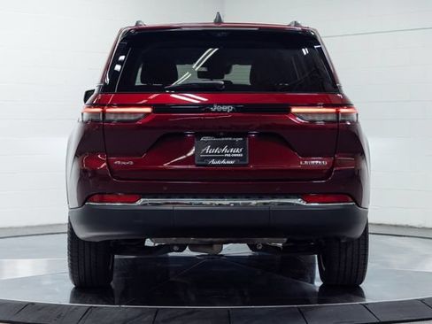 Used 2023 Jeep Grand Cherokee Limited w/ Luxury Tech Group II AWD/4WD image 7