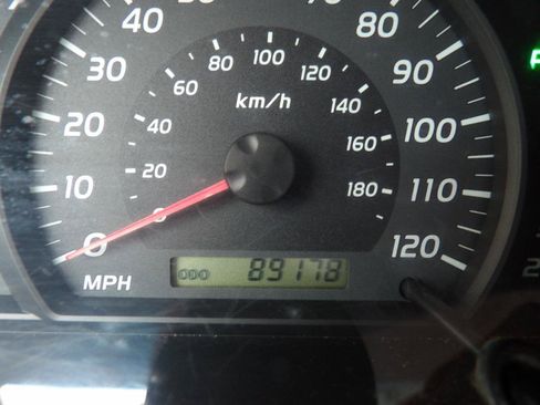 Used 2005 Toyota Tundra SR5 AWD/4WD image 14