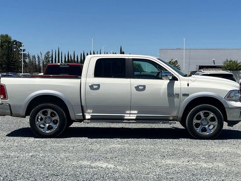 Used 2017 RAM 1500 Laramie w/ Convenience Group AWD/4WD image 9