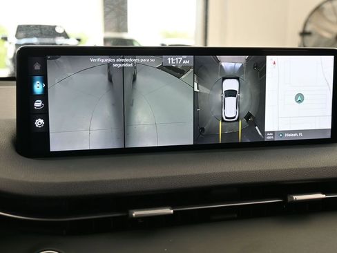 Used 2022 Genesis GV70 2.5T w/ Advanced Package image 21