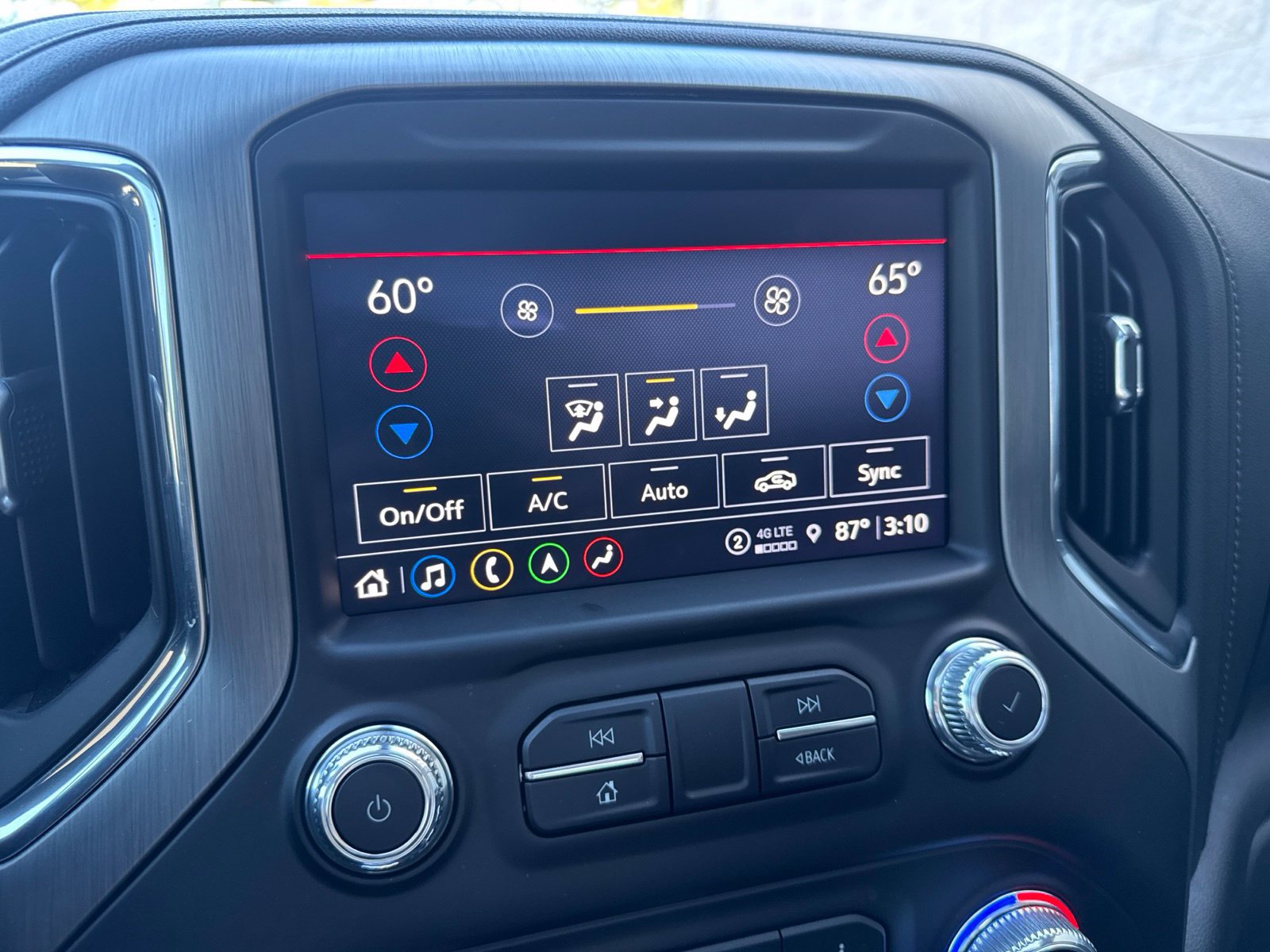 Used 2022 GMC Sierra 1500 Denali w/ Driver Alert Package II AWD/4WD image 16