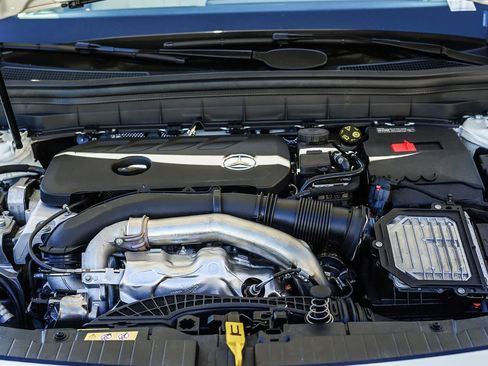 Used 2026 Mercedes-Benz GLB 250 image 12