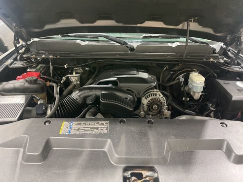 Used 2010 Chevrolet Silverado 1500 LTZ w/ Suspension Package, Off-Road AWD/4WD image 31