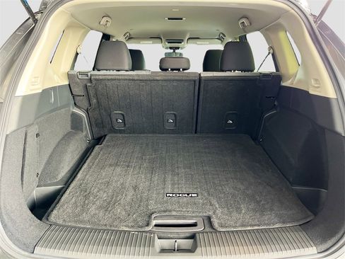 Used 2023 Nissan Rogue SV image 23