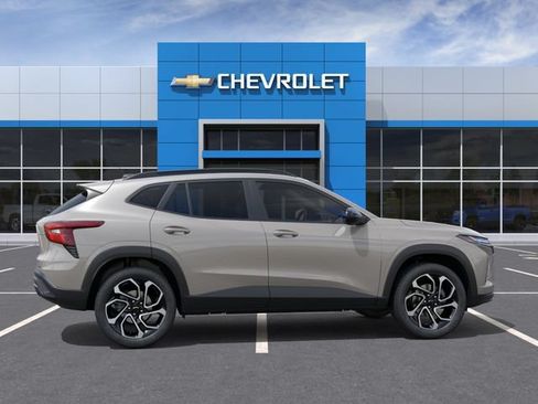 New 2026 Chevrolet Trax RS w/ Driver Confidence Package FWD image 5