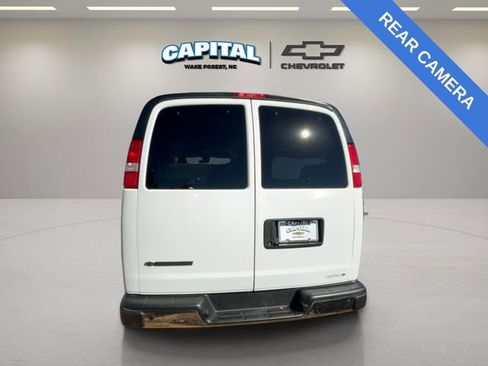 Used 2024 Chevrolet Express 3500 LT w/ LT Preferred Equipment Group RWD image 4