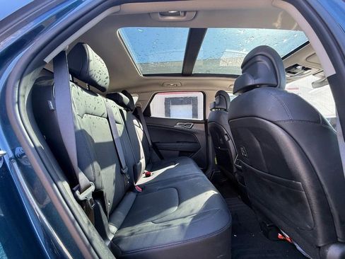 Used 2024 Kia Sportage EX w/ EX Premium Package image 13