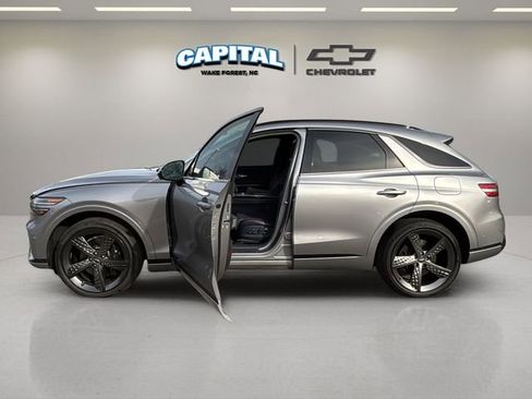 Used 2024 Genesis GV70 3.5T Sport w/ Sport Prestige Package image 12