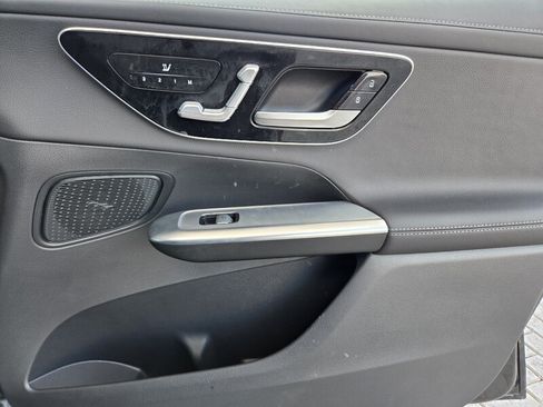 Certified 2023 Mercedes-Benz GLC 300 image 22
