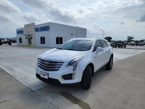 Used 2019 Cadillac XT5 Luxury FWD image 3