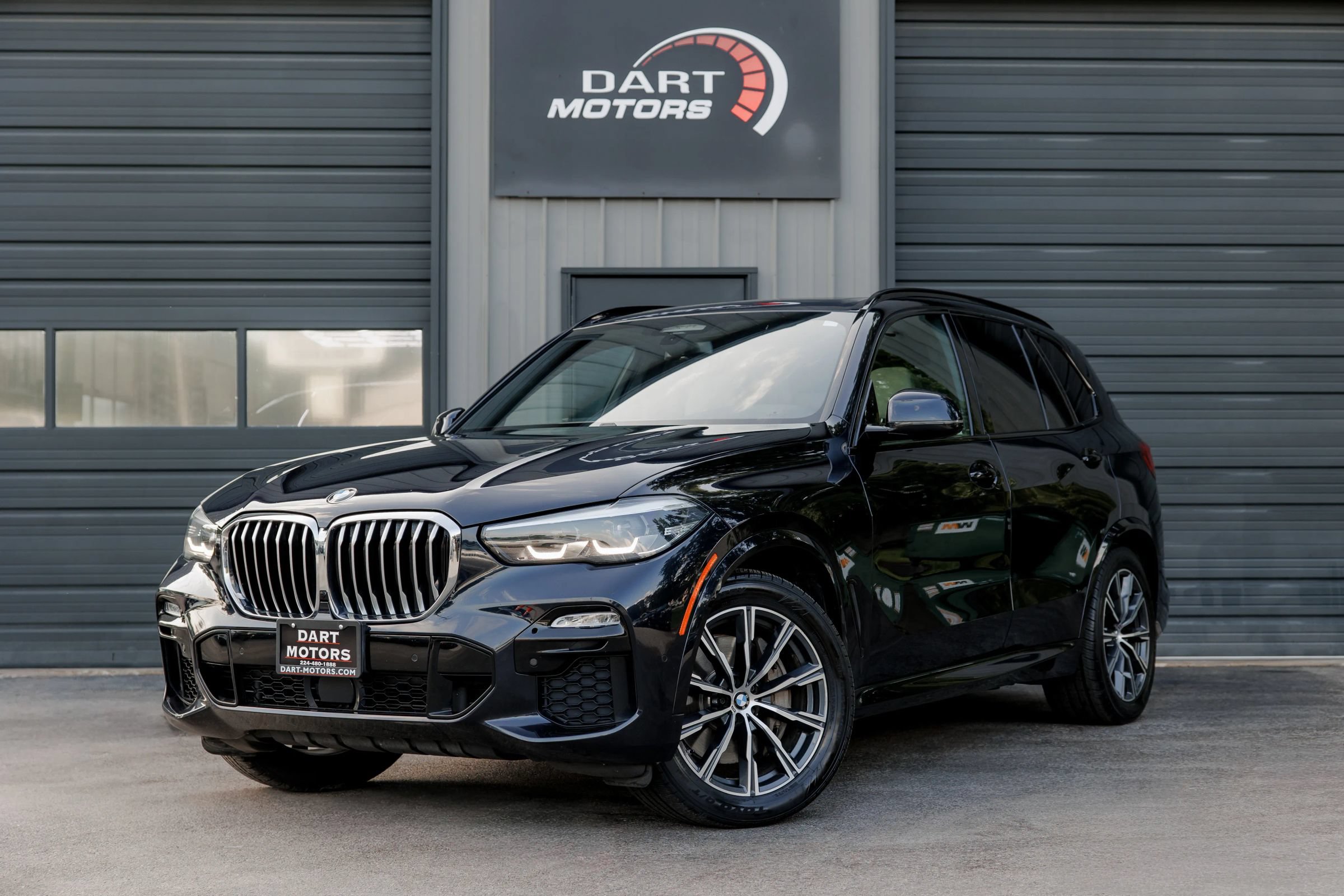 Used 2019 BMW X5 xDrive50i w/ M Sport Package AWD/4WD image 3