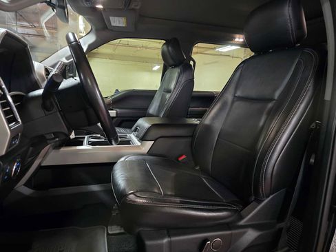 Used 2019 Ford F250 Lariat w/ Lariat Value Package image 21