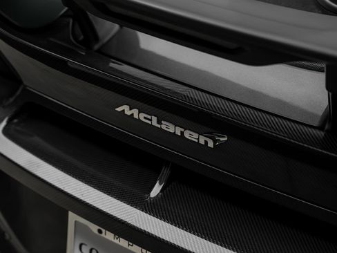 Used 2019 McLaren 600LT RWD image 16