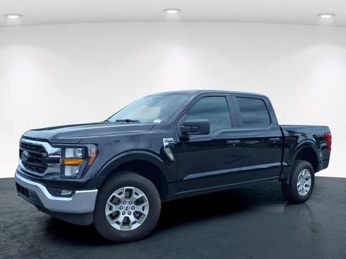 Used 2023 Ford F150 XLT AWD/4WD image 2