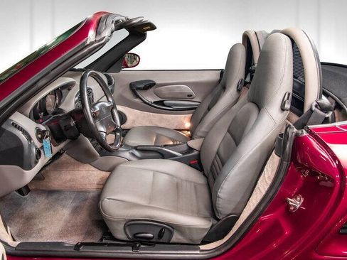 Used 1999 Porsche Boxster image 15