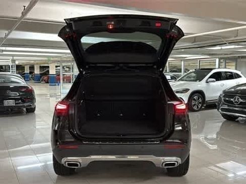 Certified 2025 Mercedes-Benz GLA 250 4MATIC image 7
