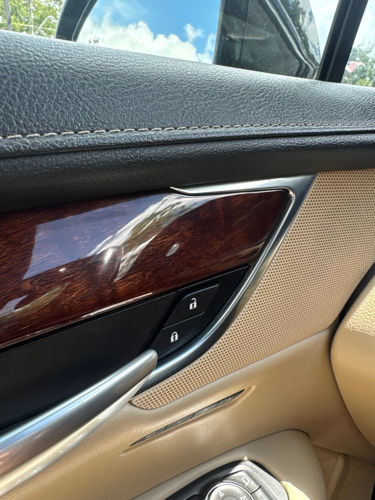 Used 2018 Cadillac XT5 Premium Luxury FWD image 21