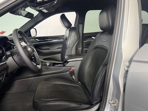 Used 2022 Jeep Grand Cherokee Trailhawk AWD/4WD image 23