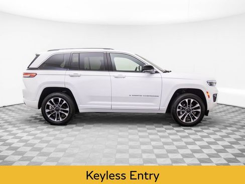 Used 2022 Jeep Grand Cherokee Overland w/ Adv Protech Group III image 6