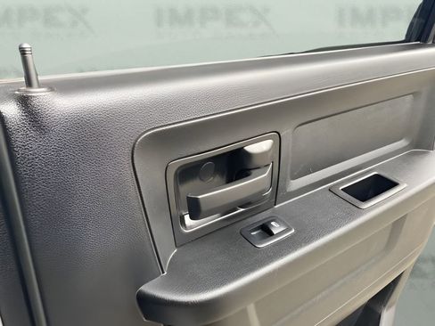 Used 2021 RAM 2500 Tradesman w/ Chrome Appearance Group image 37