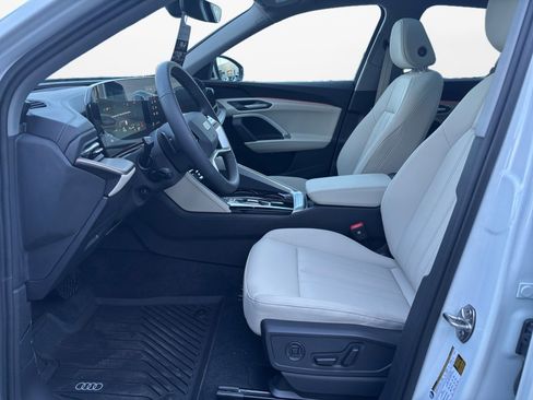 New 2025 Audi Q5 Premium image 9