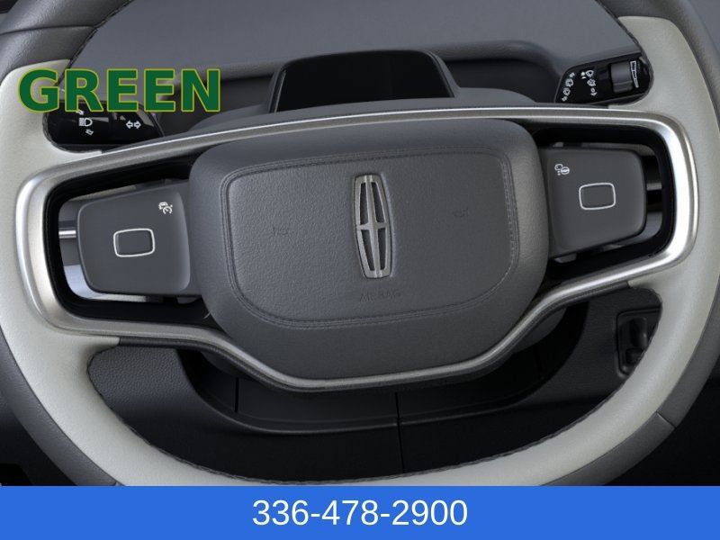 Used 2026 Lincoln Navigator L Reserve AWD/4WD image 12