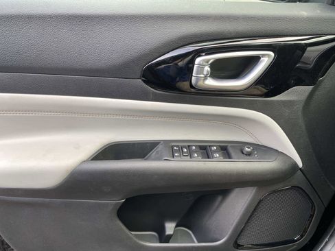 New 2026 Jeep Compass Limited image 14