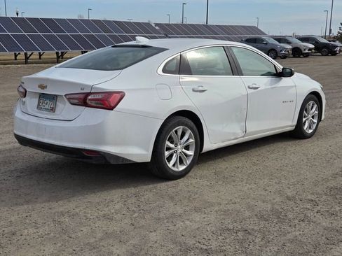 Used 2019 Chevrolet Malibu LT image 3