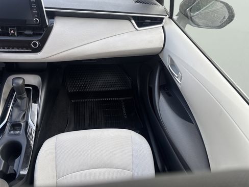 Used 2020 Toyota Corolla LE image 14