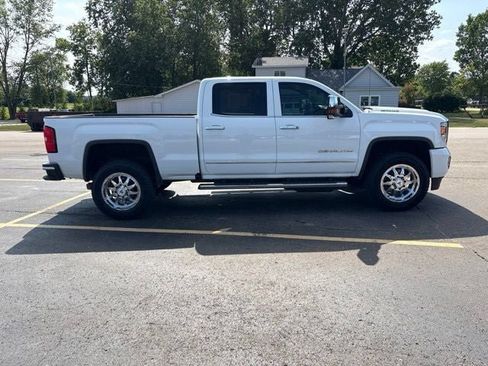 Used 2017 GMC Sierra 3500 Denali w/ Duramax Plus Package AWD/4WD image 2