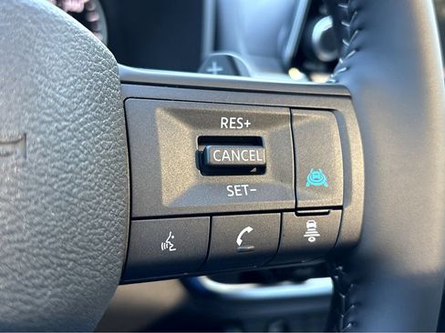 Used 2026 Nissan Rogue SV w/ SV Premium Package FWD image 17