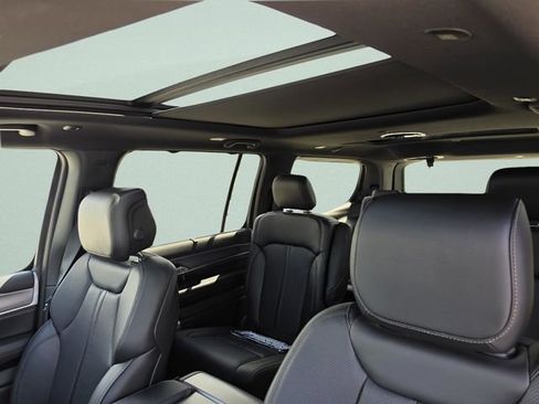 New 2026 Jeep Grand Wagoneer Limited AWD/4WD image 21