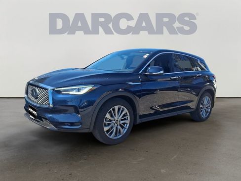 Certified 2025 INFINITI QX50 Pure image 3