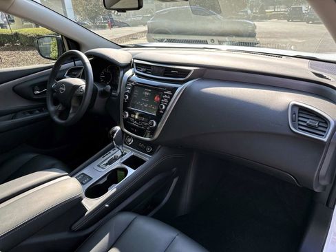 Used 2024 Nissan Murano SV w/ SV Midnight Edition Package image 16