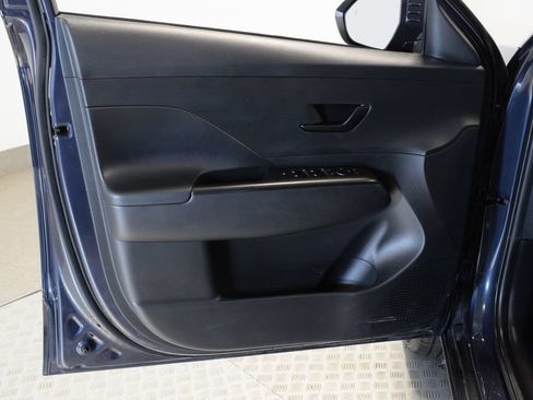 Used 2025 Hyundai Kona SEL AWD/4WD image 9
