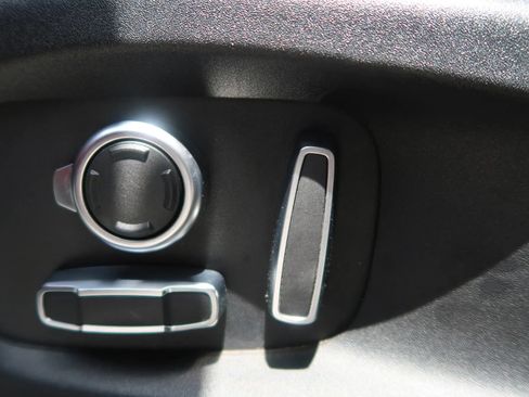 Used 2022 Jaguar F-PACE SVR AWD/4WD image 29