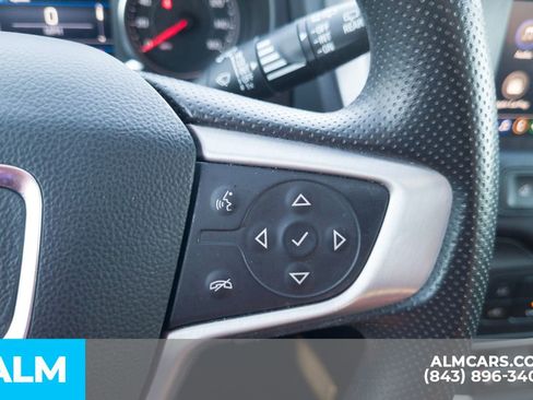 Used 2024 GMC Terrain SLE image 29