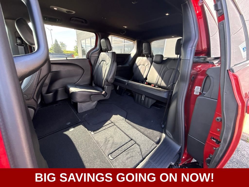 New 2026 Chrysler Pacifica Select w/ S Appearance Package AWD/4WD image 20