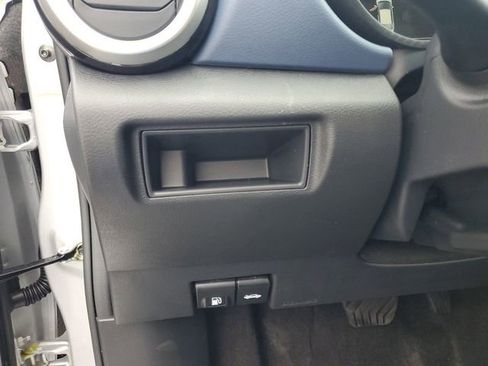 New 2025 Nissan Versa SV w/ Trunk Package image 10