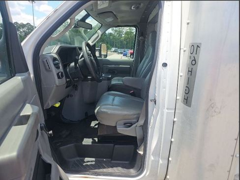 Used 2021 Ford E-350 and Econoline 350 Super Duty RWD image 4